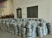 Dịch vụ thi công hàng rào thép gai mạ kẽm uy tín, chất lượng
