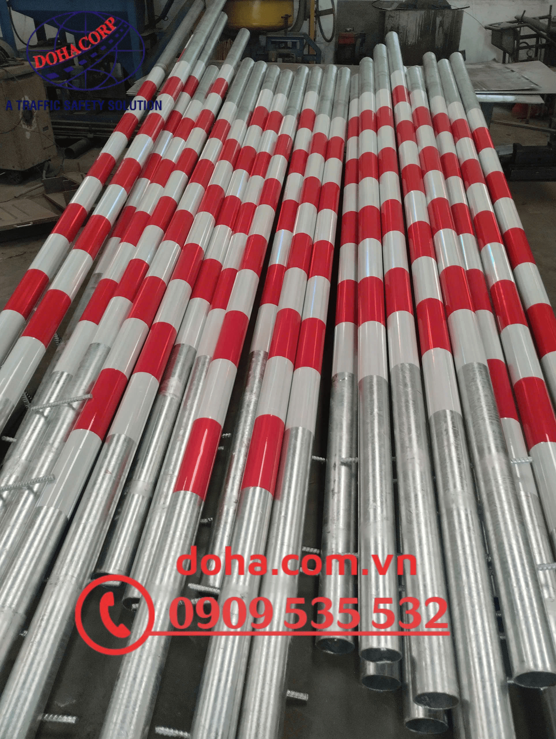 cột biển báo sơn trắng đỏ 1
