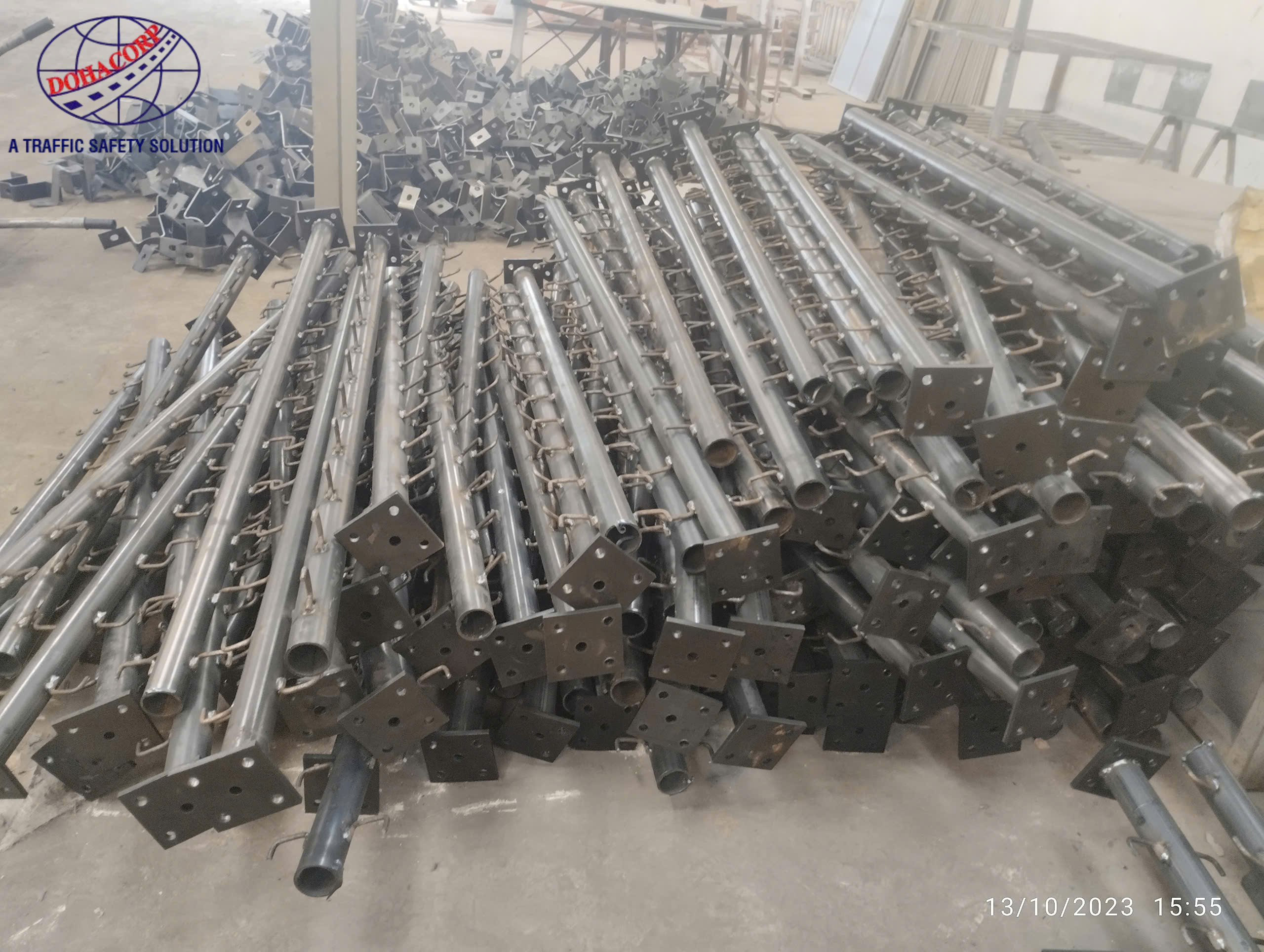 Xây dựng hàng rào dây thép gai