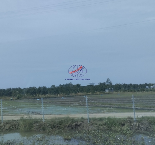 Hàng rào thép gai